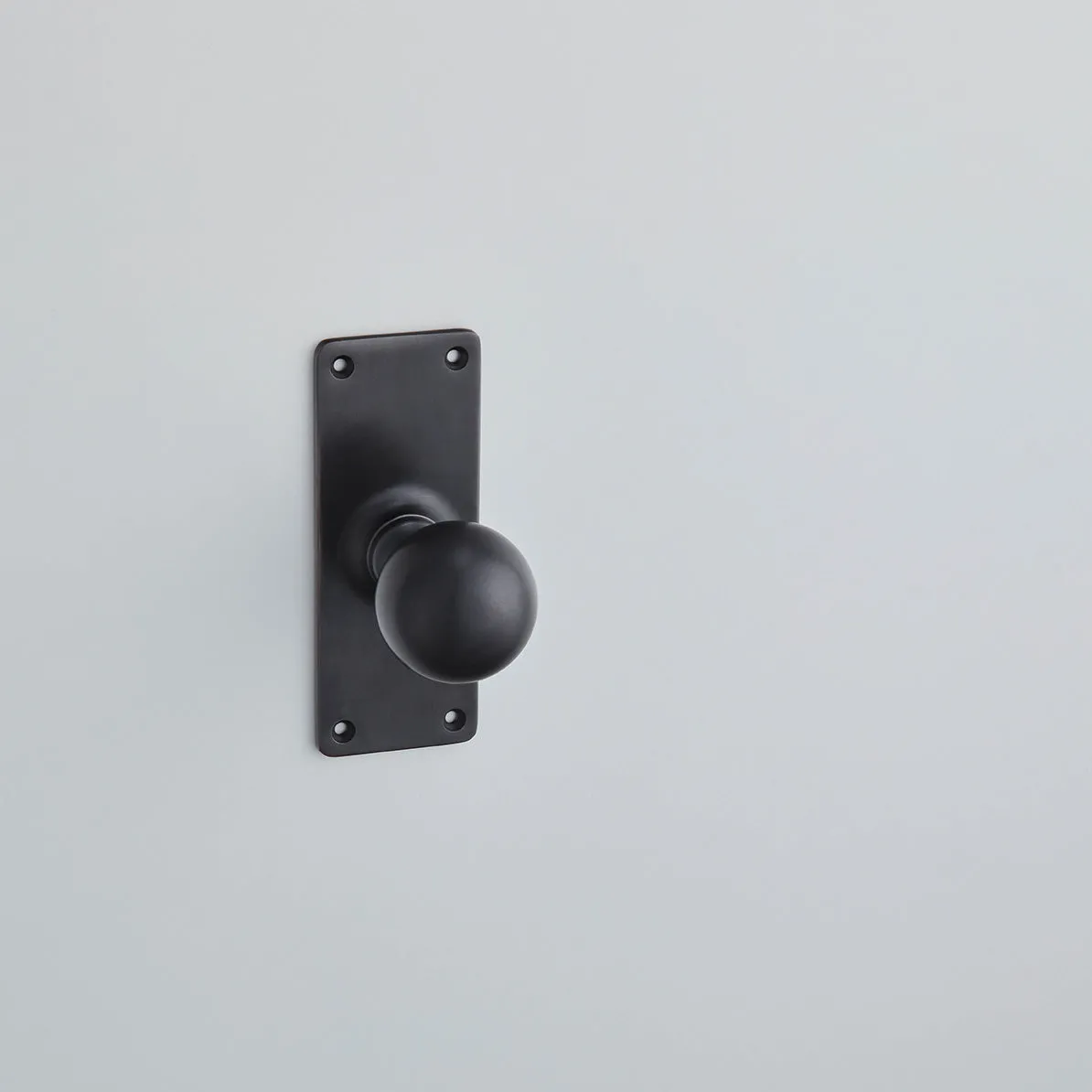 Ball Knob On School Board Backplate - 1790