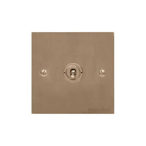 Elite Flat Plate Range-Antique Brass-1 Gang Intermediate Toggle Switch