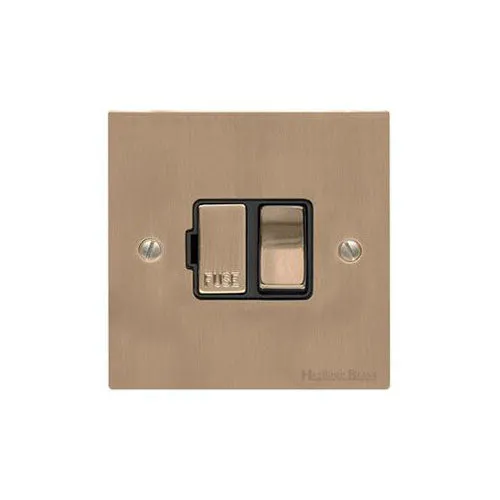 Elite Flat Plate Range-Antique Brass-Switched Spur (13 Amp)