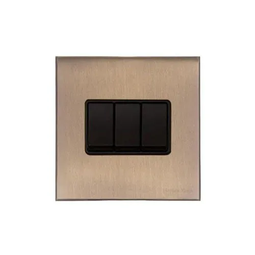 Windsor Range-Matt Antique Brass-3 Gang Rocker Switch (10 Amp)