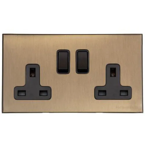Windsor Range-Matt Antique Brass-Double Socket (13 Amp)